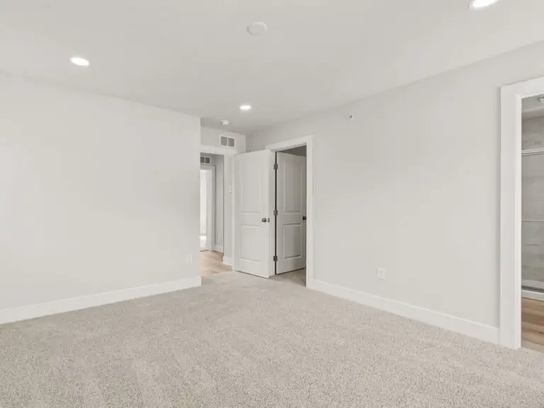 4127 Ridgeview Ave-T2250 42 12 1E-18