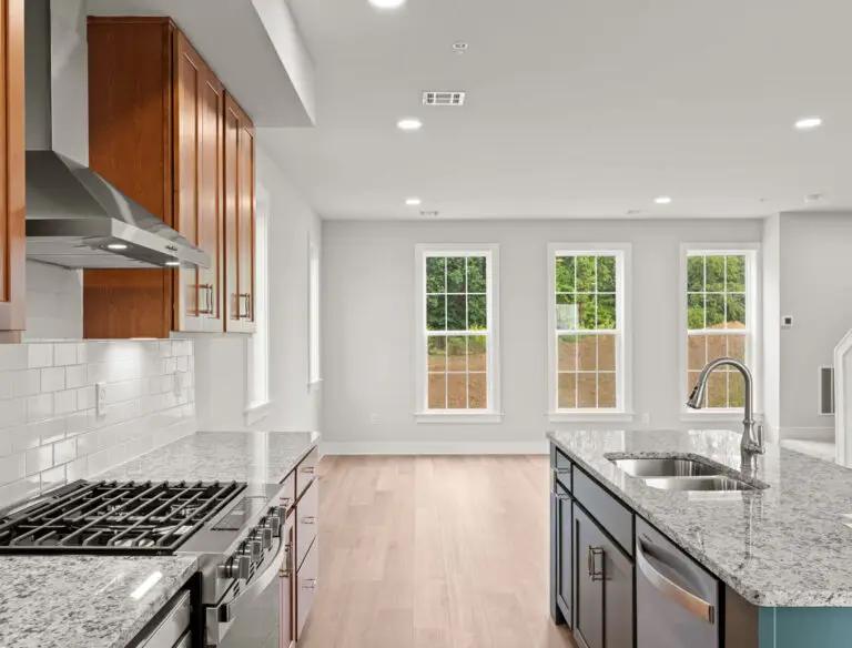 1119 James St-T2251 36 12 1E-12