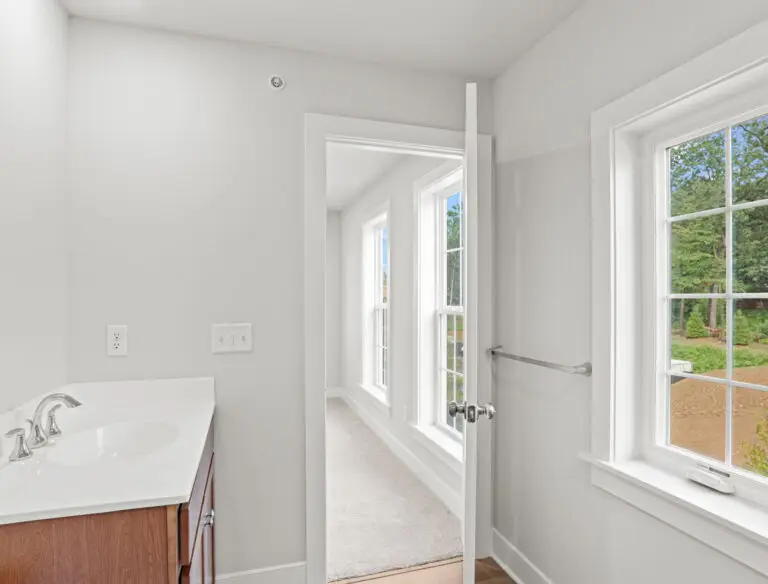 1119 James St-T2251 36 12 1E-29