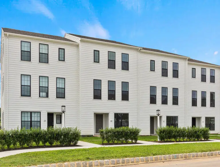 19 Silo Street-T2251 36 12 2-02