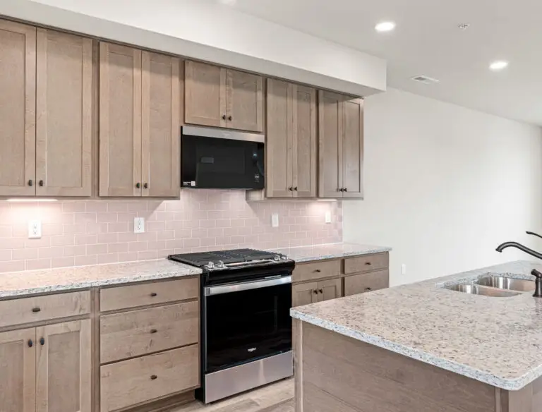 19 Silo Street-T2251 36 12 2-10