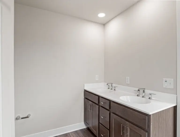 19 Silo Street-T2251 36 12 2-24