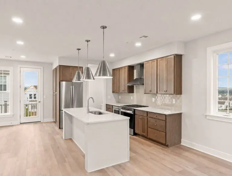 4123 Ridgeview Ave-T2250 42 12 1E-37