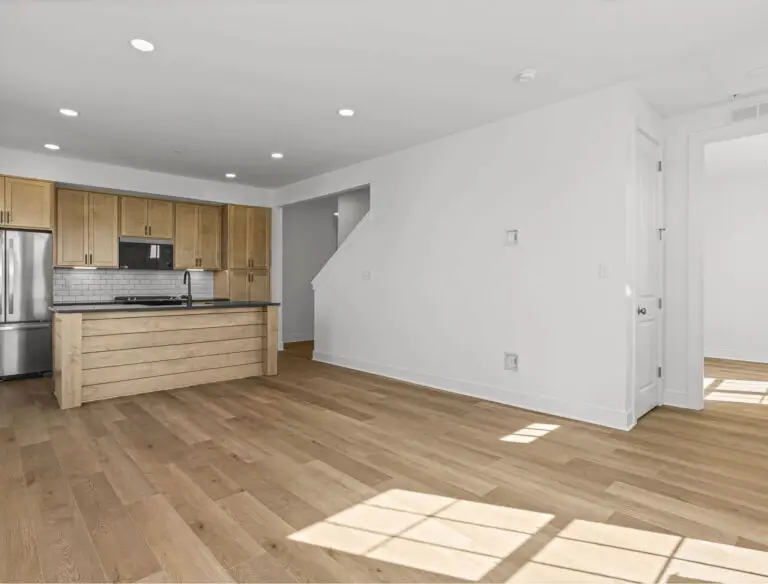703 Bower St- T3020 48 12 1E-10