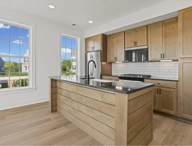 703 Bower St- T3020 48 12 1E-13