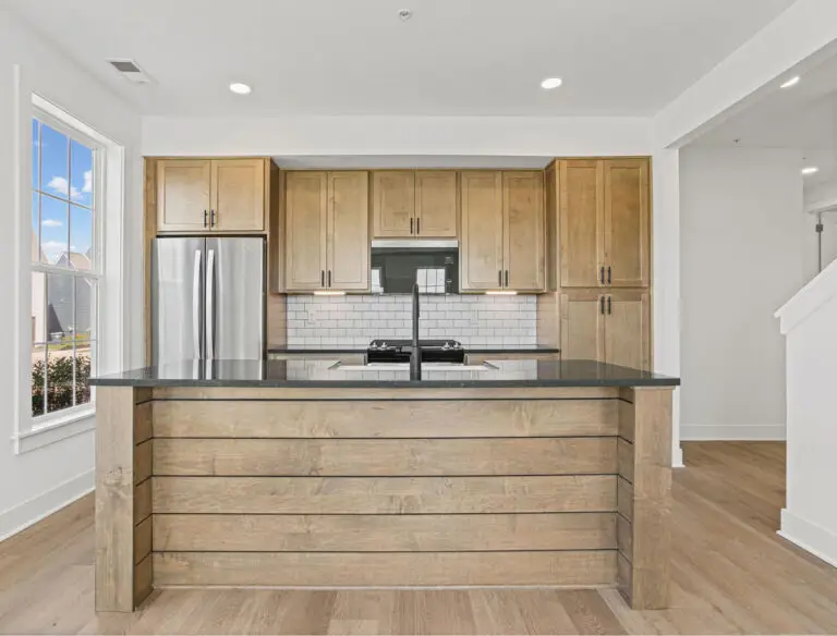 703 Bower St- T3020 48 12 1E-21
