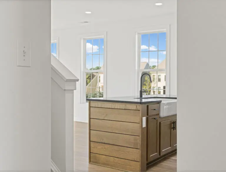 703 Bower St- T3020 48 12 1E-23