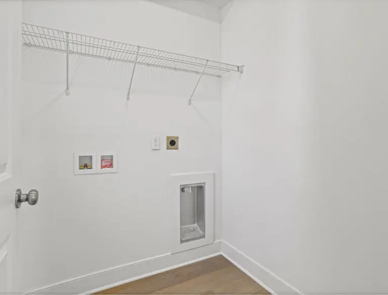 703 Bower St- T3020 48 12 1E-27