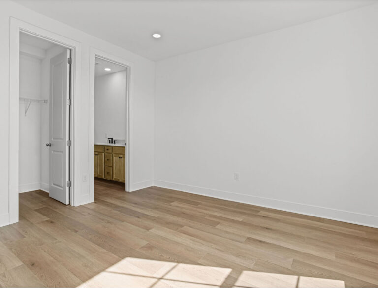 703 Bower St- T3020 48 12 1E-29