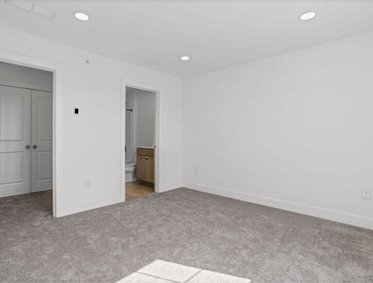 703 Bower St- T3020 48 12 1E-37