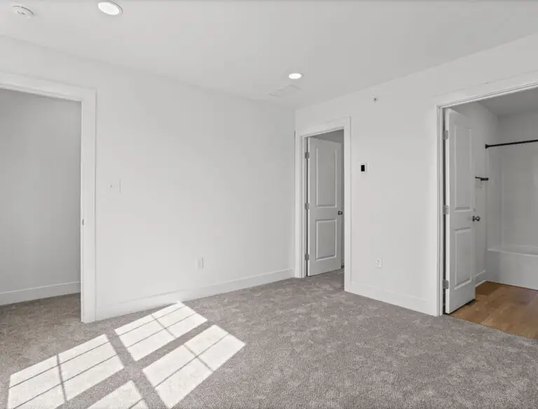 703 Bower St- T3020 48 12 1E-38