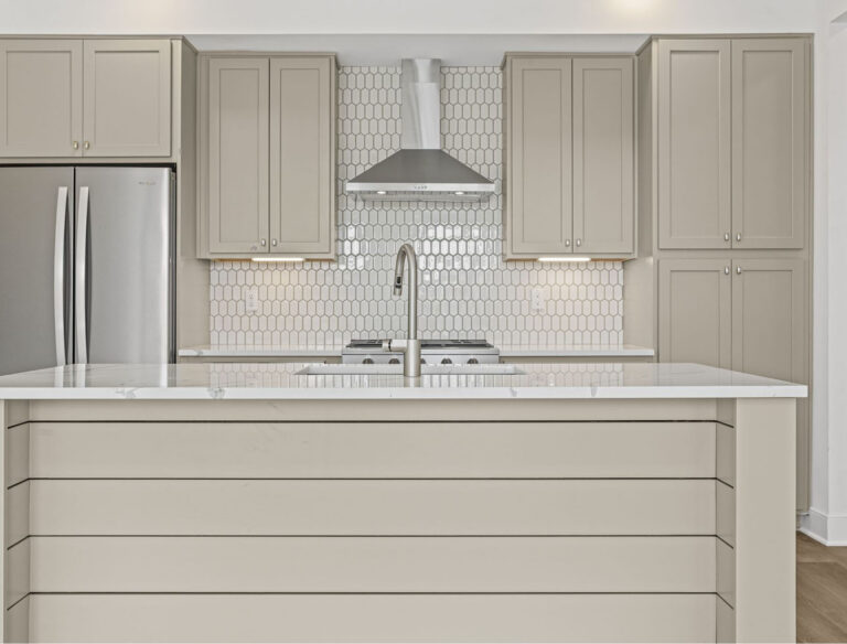 705 Bower St - T3020 48 12 2-15